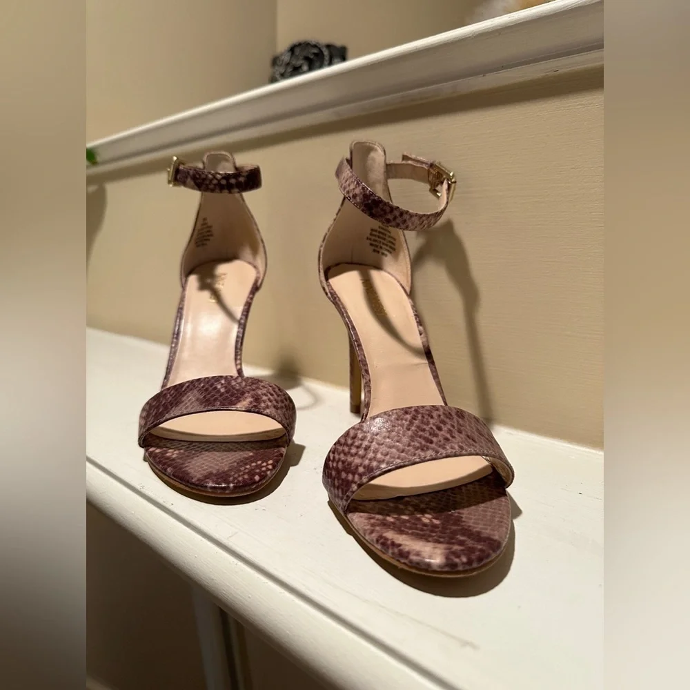 Nine West “Mana” Snake-Embossed Stiletto Heel Sandals (Size 8.5)